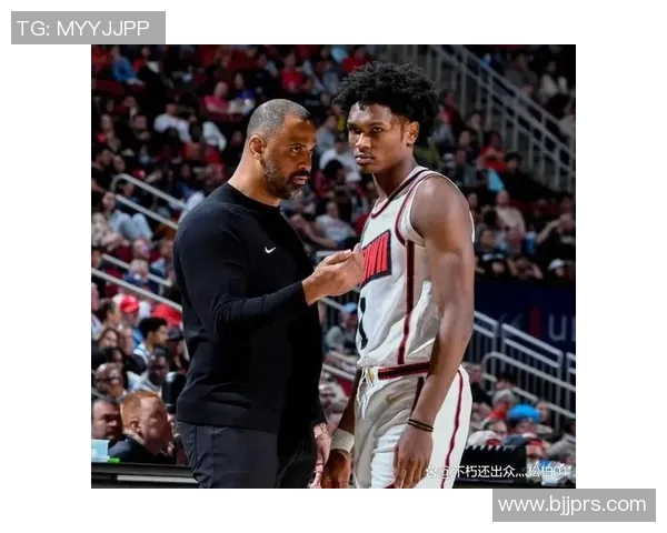 乌度卡续约火箭签八位数合同成为NBA收入最高教练之一